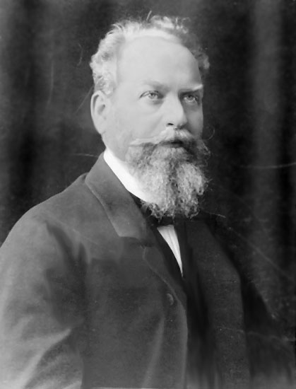 Edmund_Husserl_1900